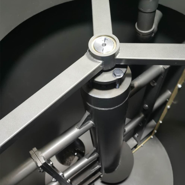 旋轉(zhuǎn)攪拌刮刀帶涂層